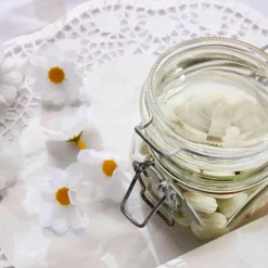 Outlet DecoWoerner Dekoblüten Margeriten, 72 Stück weiß