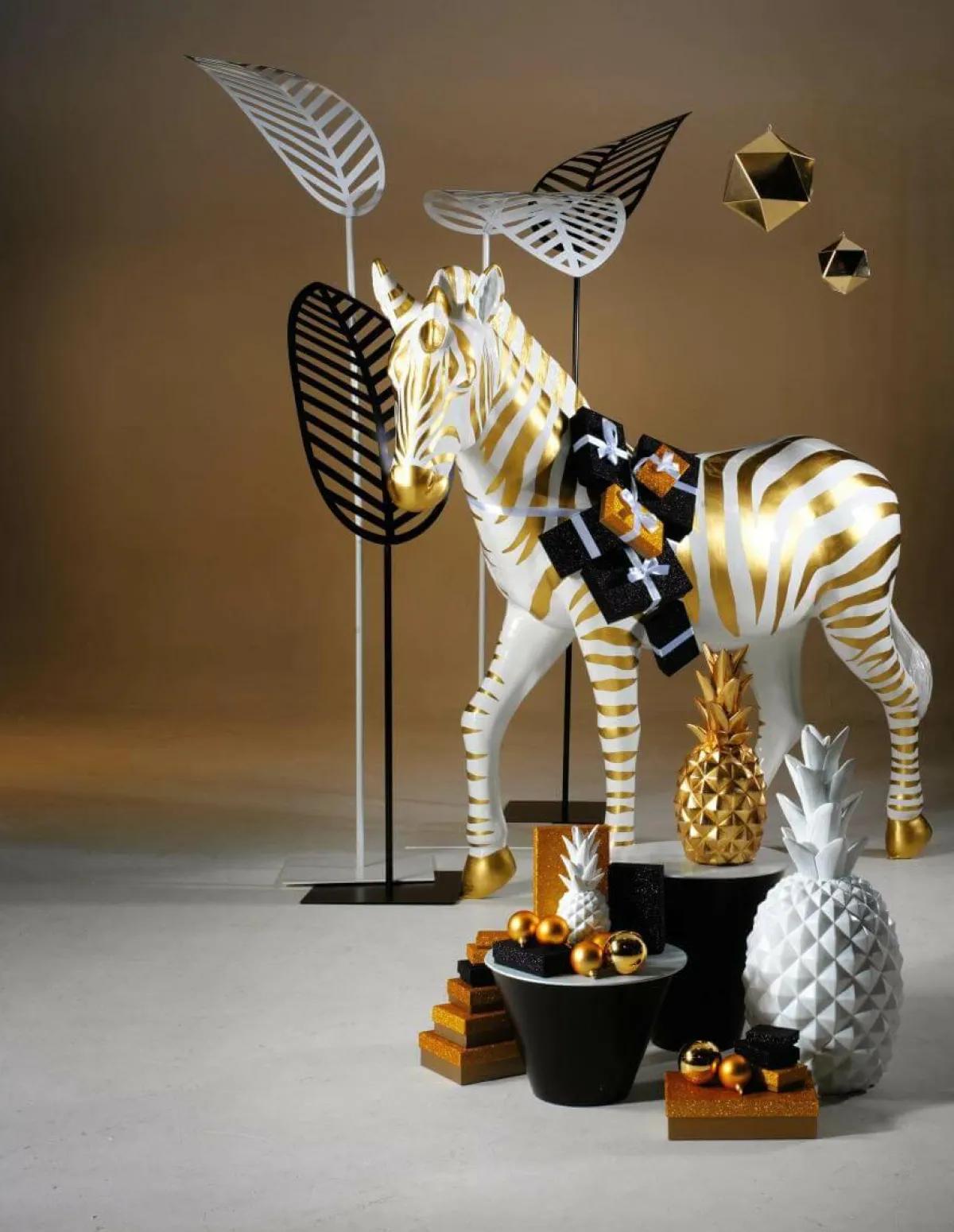 Outlet DecoWoerner Deko-Zebra 190 Cm Lang, Weiß/ gold
