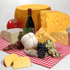 Discount DecoWoerner Emmentaler Käse Lebensmittel-Attrappe, 2 Stück gelb