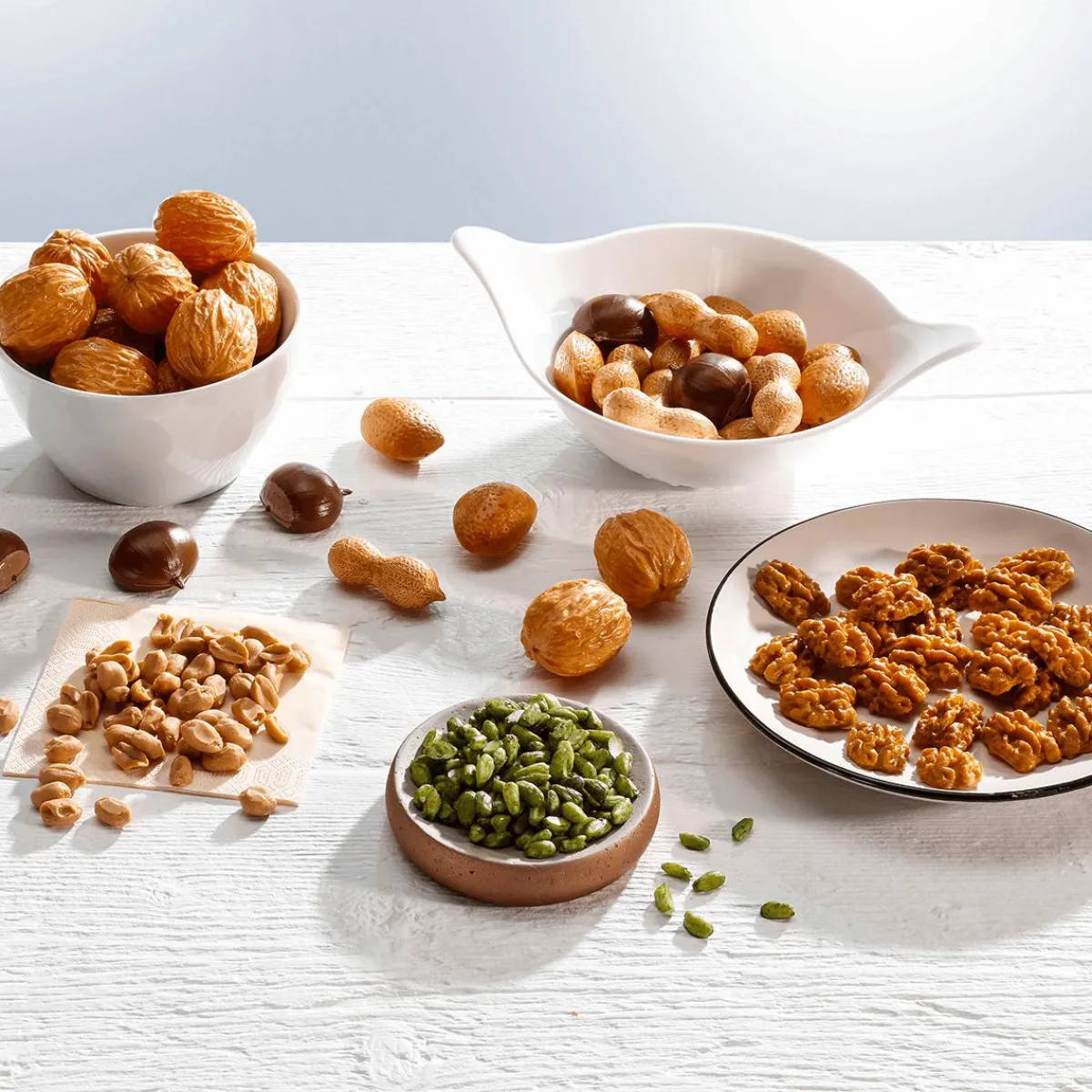 Clearance DecoWoerner Gemischtes Nuss-Sortiment - Lebensmittelattrappen 200 G Beutel braun