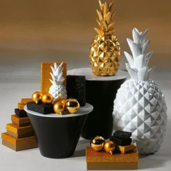 Discount DecoWoerner ene, Glänzende Weihnachtskugeln Aus Schwer Entflammbarem Kunststoff, 6 Cm Ø – 24 Stück gold