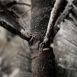 New DecoWoerner Hängender, Künstlicher Weihnachtsbaum Kiefer Mit Beeisten Nadeln Und LED 300 Cm weiß