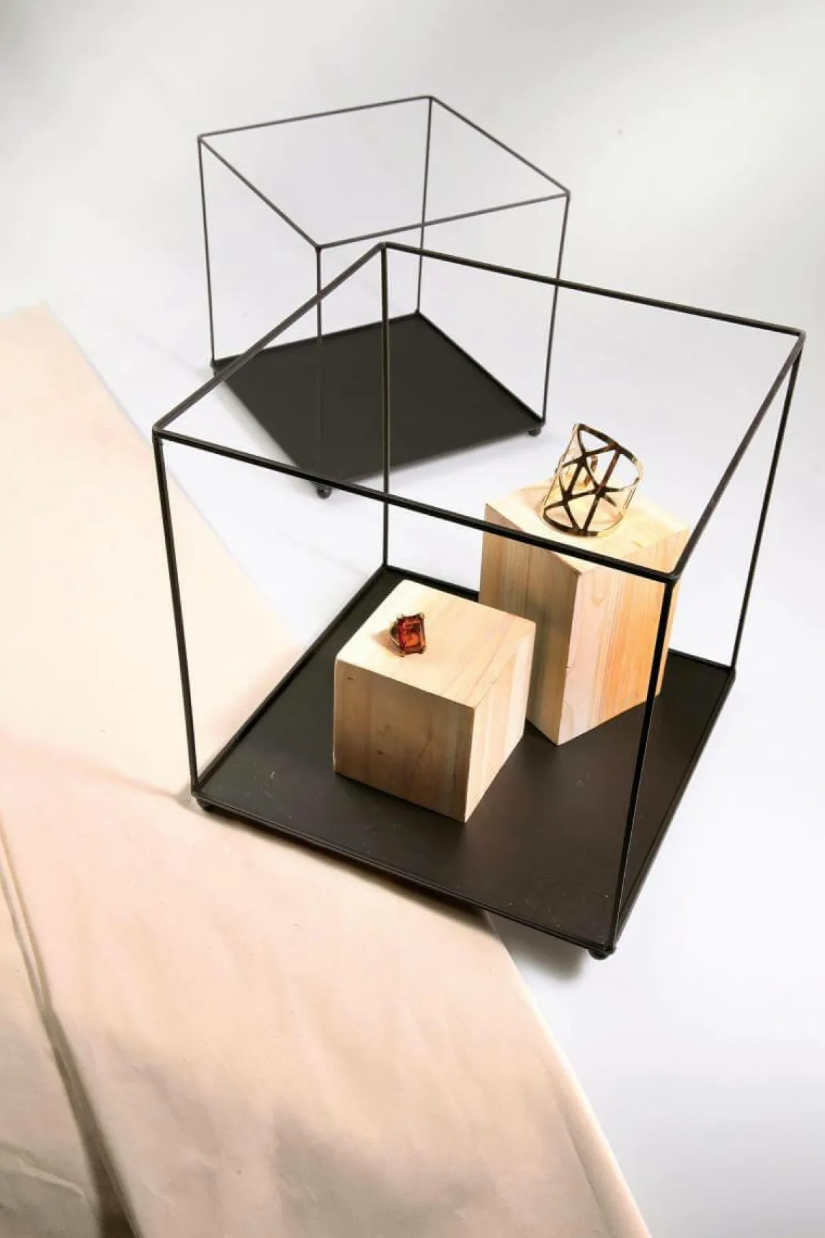 Best DecoWoerner Metallregal Quadratisch 20/30 Cm 2 Stück schwarz