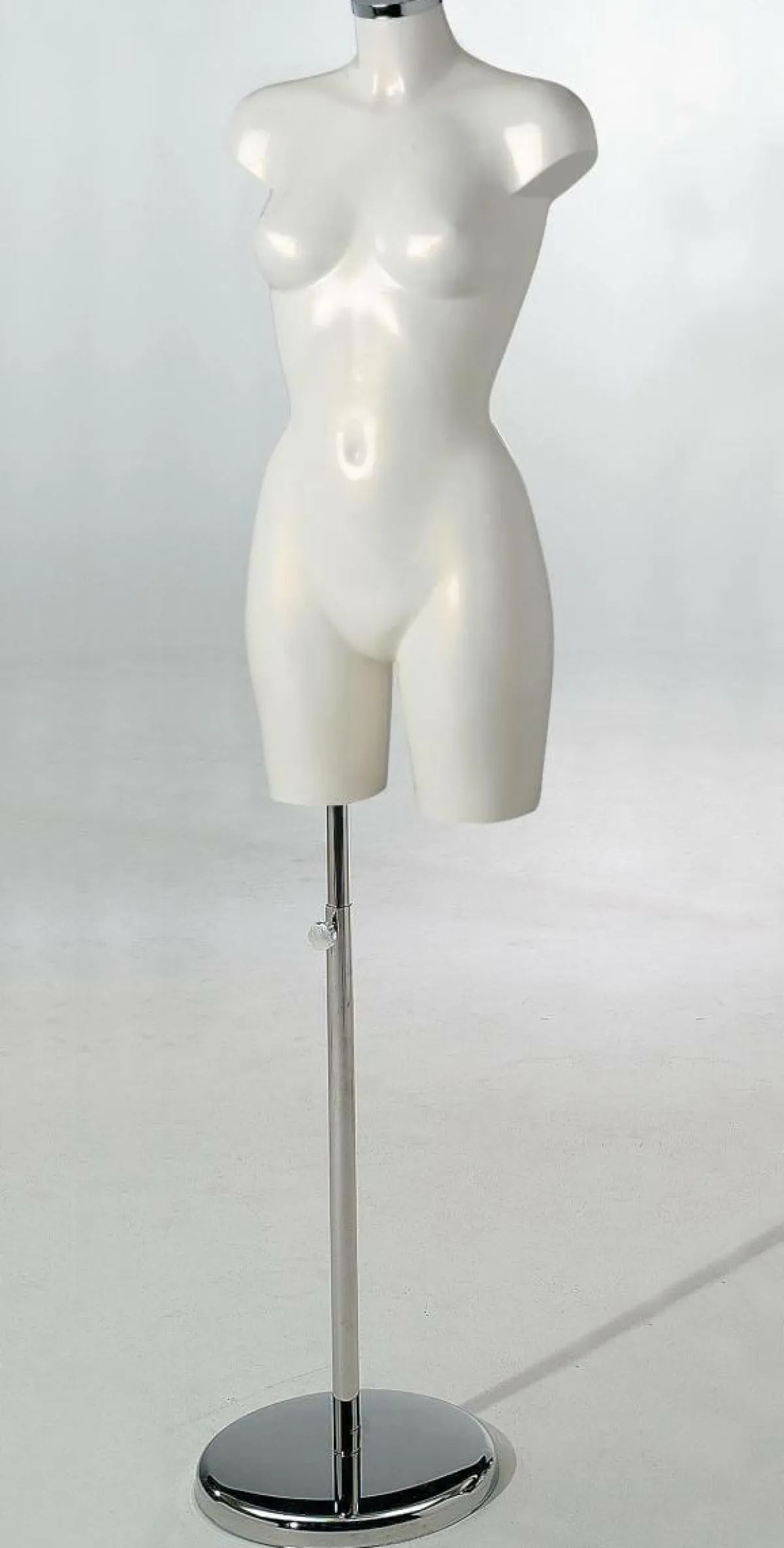 Sale DecoWoerner Metallständer Für Torso, Beinaufnahme, 62 - 90 Cm Höhenverstellbar silber