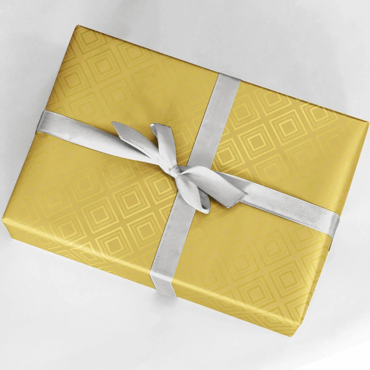 Sale DecoWoerner Nachhaltiges, enes Geschenkpapier Mit Glänzendem Geometrischen Muster – 50 M Geschenkpapier-Rolle gold