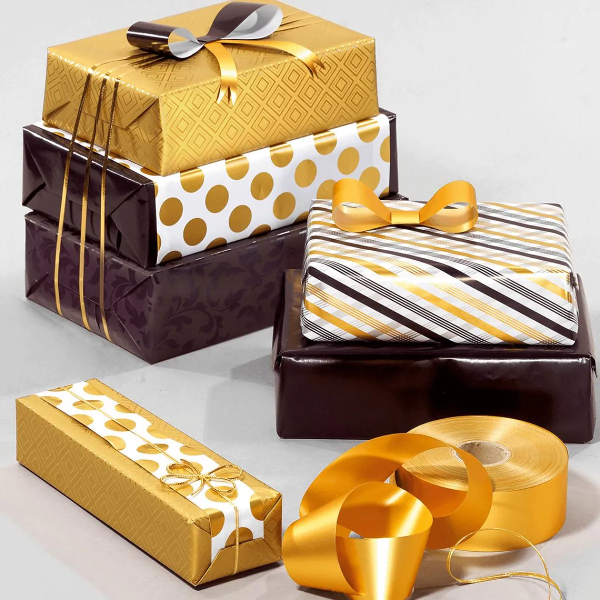 Sale DecoWoerner Nachhaltiges, enes Geschenkpapier Mit Glänzendem Geometrischen Muster – 50 M Geschenkpapier-Rolle gold