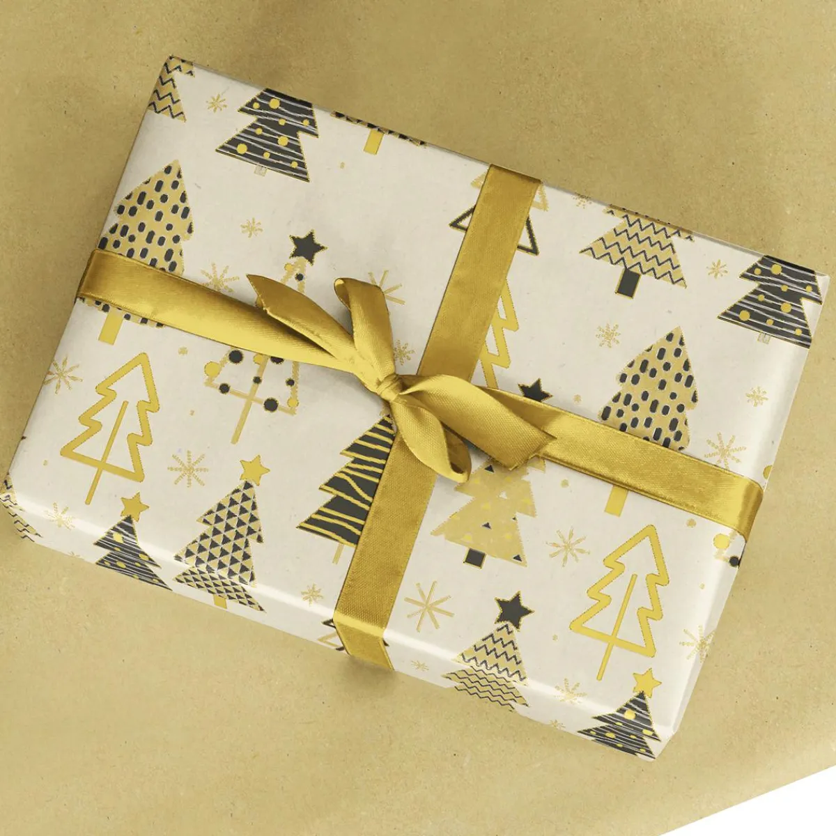 Clearance DecoWoerner Recyceltes Kraftpapier Mit Weihnachtsbäumen In Beige, Schwarz & Gold – 50 M Geschenkpapier-Rolle braun