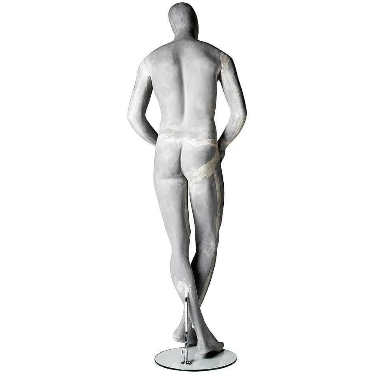 Outlet DecoWoerner Schaufensterpuppe Mann SCULPTURE Bein überkreuzt Beton-Optik mehrfarbig