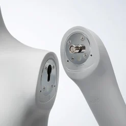 DecoWoerner Sport-Schaufensterpuppe Dame Athletin – Linkes Bein Ausgestellt Grau