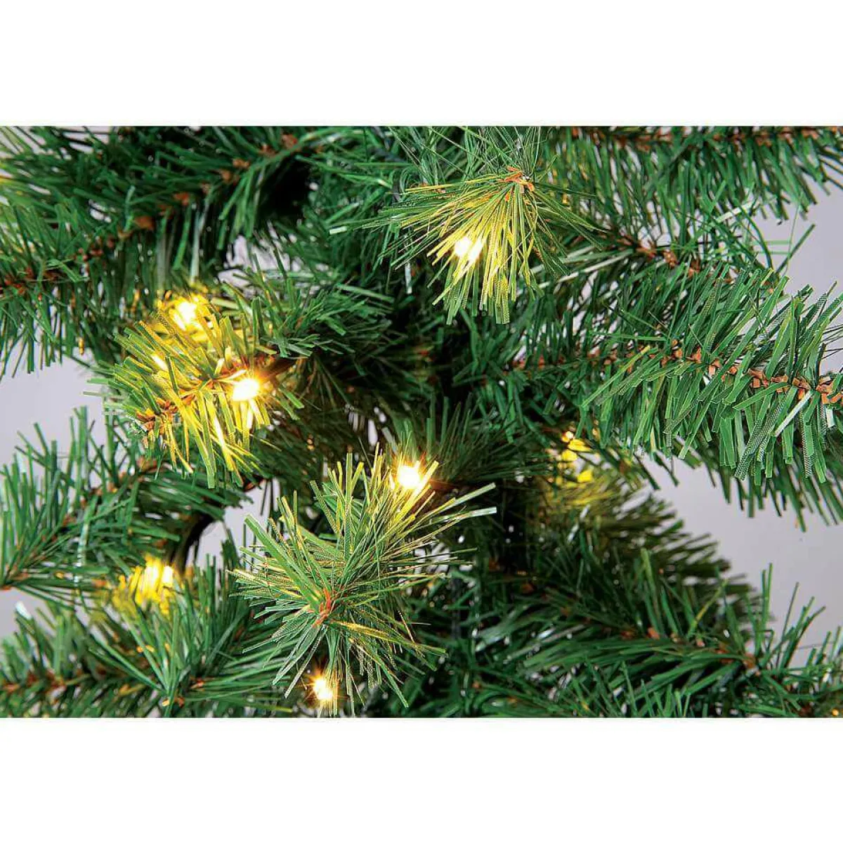 DecoWoerner Tannengirlande Deluxe Mit LED, 270 Cm, 30 Cm Ø grün