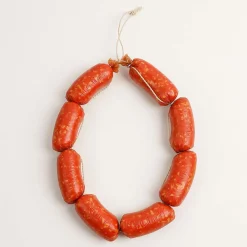 Sale DecoWoerner Zwiebelmettwurst-Kette Lebensmittel-Attrappe 30 Cm rot